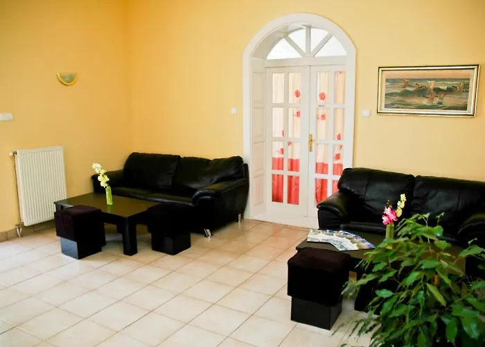 Gasthof Kastely Panzio Ii. *