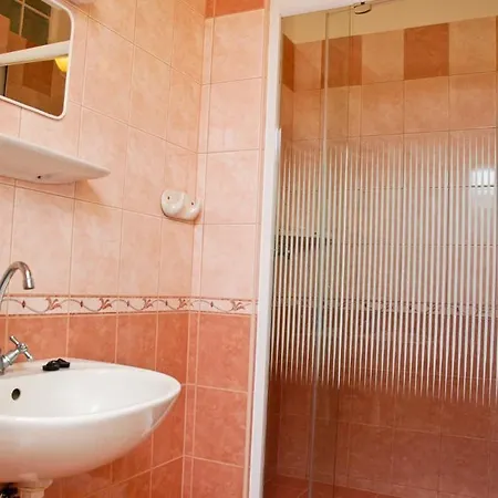 Kastely Panzio Ii. *