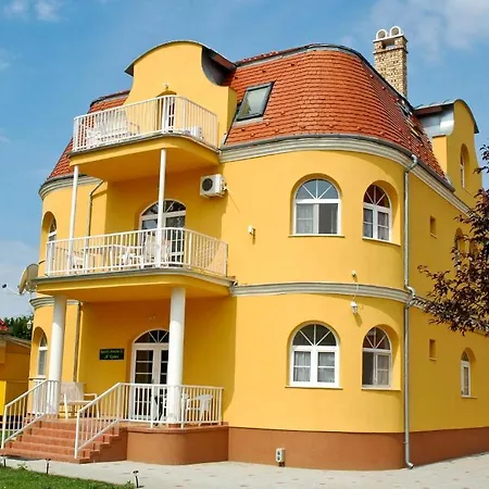 Kastely Panzio Ii. Гостевой дом Хайдусобосло