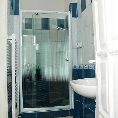 Kastely Panzio Ii. *