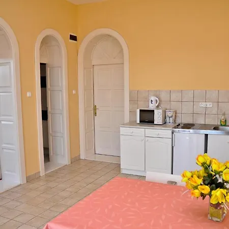 게스트하우스 Kastely Panzio Ii. *