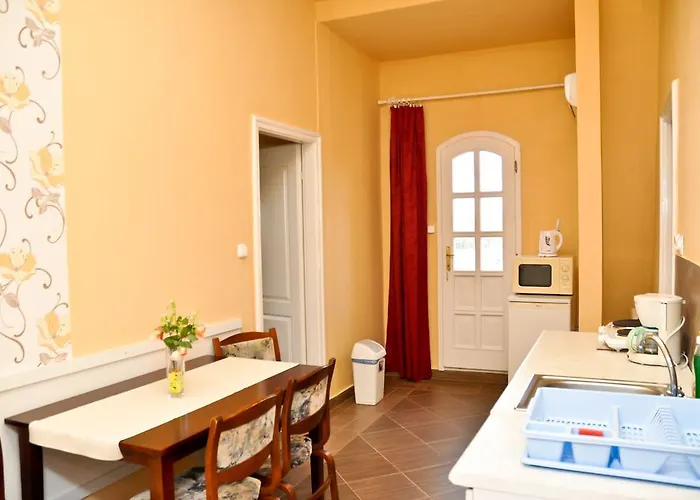 Kastely Panzio Ii. * Hajdúszoboszló